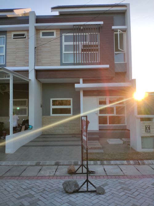 foto tampak rumah tipe 90 perumahan VILLA EIDELWEIS