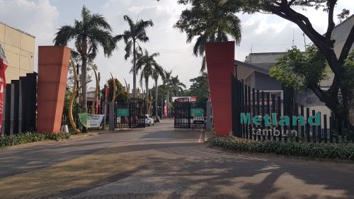 foto gerbang perumahan Metland Tambun