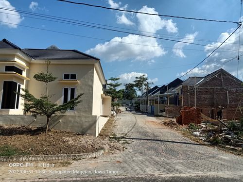 foto gerbang perumahan Bukit Royal Kencana 2