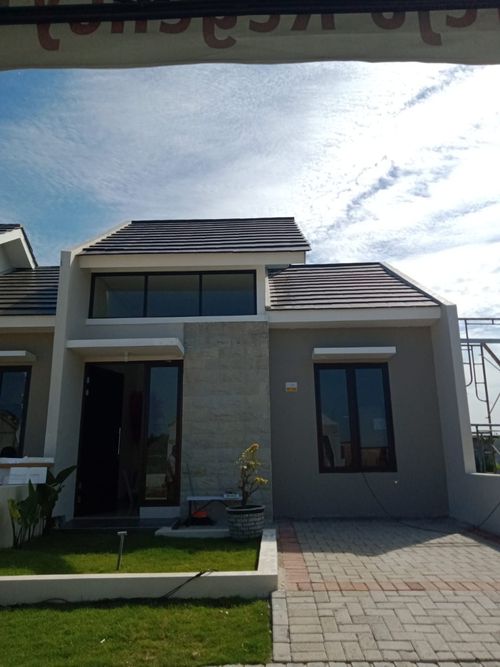 foto tampak rumah tipe THYME perumahan Surya Jumputrejo Regency