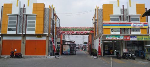 foto gerbang perumahan GRAHA PERMATA PORIS