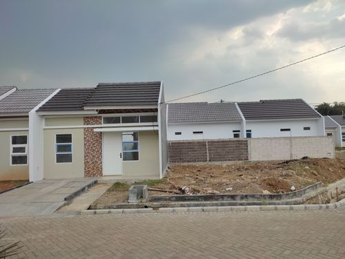 foto tampak rumah tipe BOUGENVILLE SUDUT perumahan Synergy Residence Jatisari