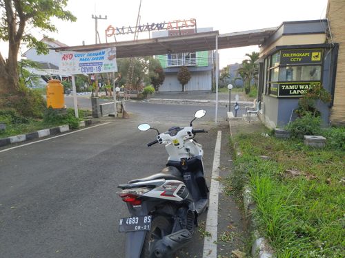 foto gerbang perumahan OMA VIEW