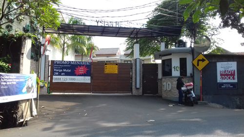 foto gerbang perumahan Elysian Residence