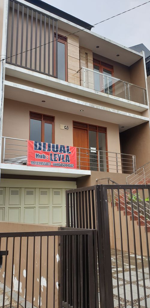 foto contoh rumah perumahan PINEWOOD TERRACE