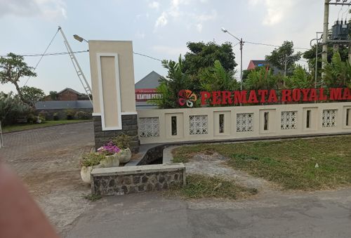 foto gerbang perumahan Permata Royal Manisa