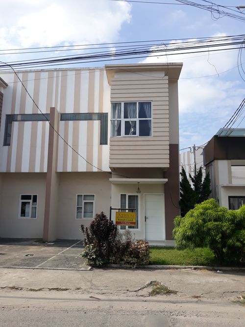 foto contoh rumah perumahan ATRIUM