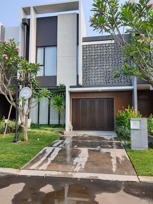 foto tampak rumah tipe ERCILLA perumahan CLUSTER ELDORA, SUVARNA SUTERA
