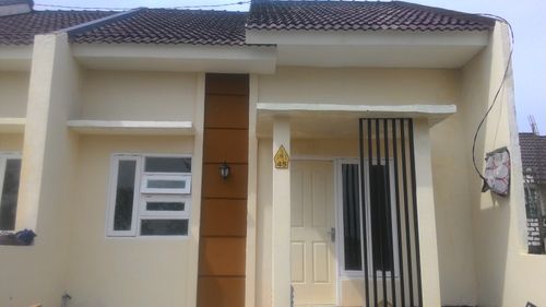 foto tampak rumah tipe 30/72 perumahan DISTRICT JAVA LAND