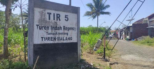 foto gerbang perumahan TUREN INDAH REGENCY 5 BLOK A & B