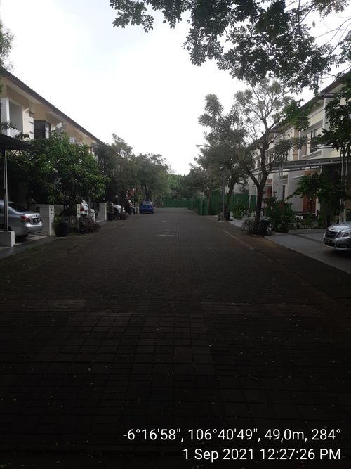 foto posisi tengah perumahan Green Serpong Bintaro