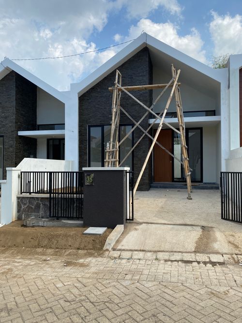 foto tampak rumah tipe 39/90 (AD35) perumahan Greenland at Tidar