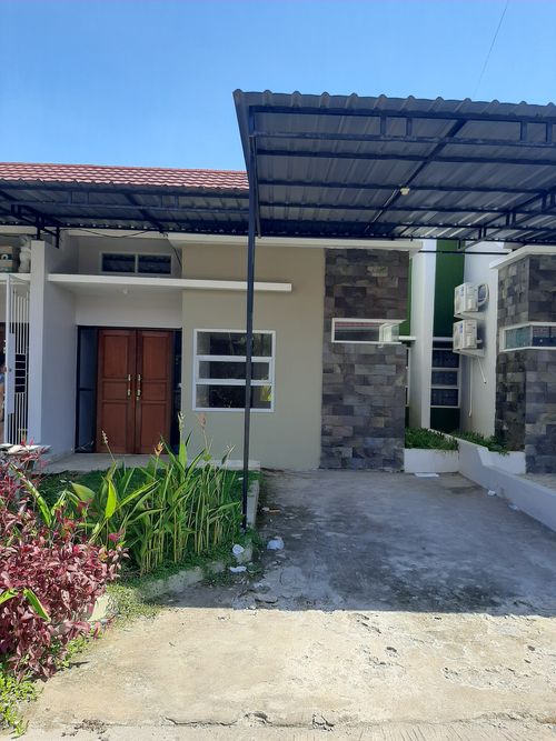 foto tampak rumah tipe 65 perumahan Desa Hijau