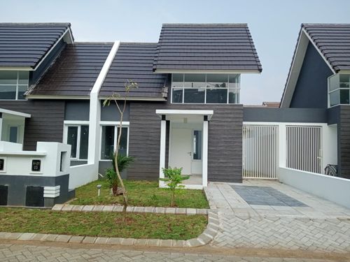 foto tampak rumah tipe AKASIA perumahan MALANG ANGGUN SEJAHTERA