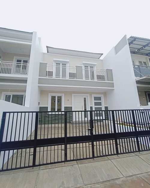 foto tampak rumah tipe Sakura Yudistira perumahan SAKURA REGENCY 3