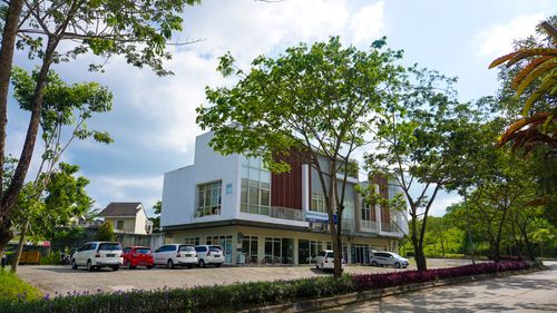 foto tampak rumah tipe GOLDEN STANDART (RUKO) perumahan CITRALAND SAMARINDA