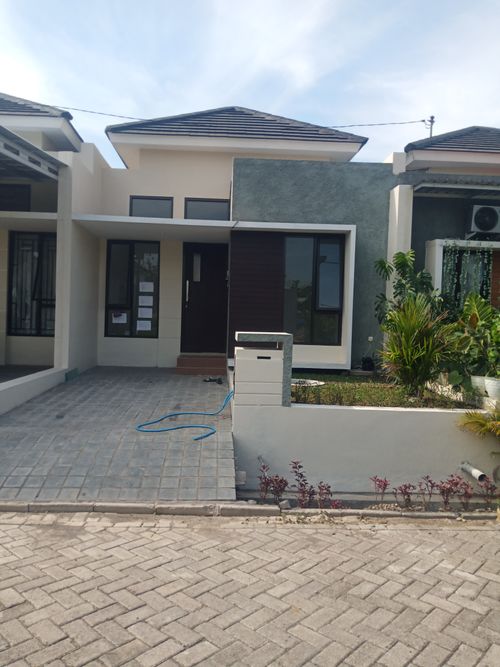 foto tampak rumah tipe EG 36 perumahan Emerald Garden