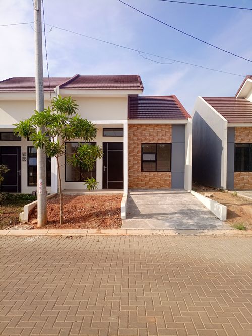 foto tampak rumah tipe Edelweis perumahan Estusae Alam Indah