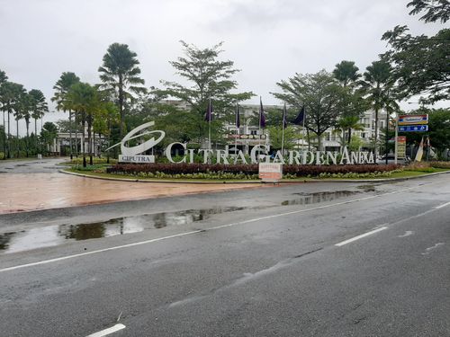 foto gerbang perumahan AEROWALK, CITRAGARDEN ANEKA