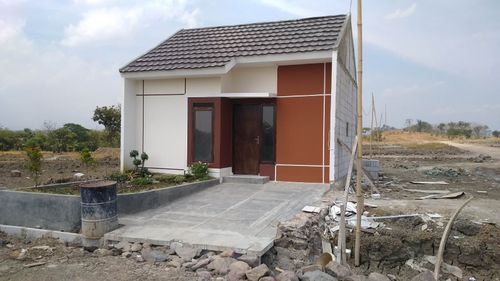 foto tampak rumah tipe 30/66 perumahan Akasha Residence