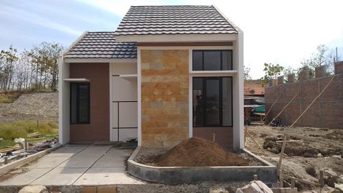 foto tampak rumah tipe 36/72 perumahan Akasha Residence