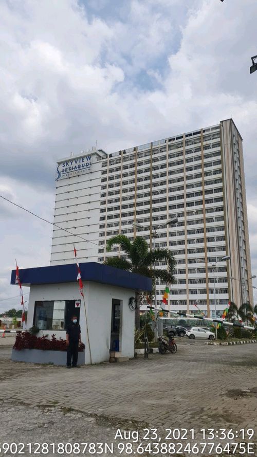 foto gerbang perumahan Skyview Setiabudi