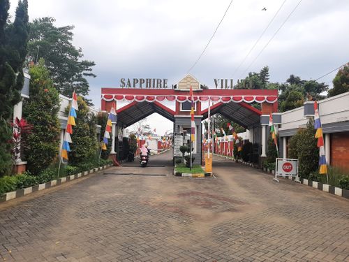 foto gerbang perumahan SAPPHIRE VILLAGE 2