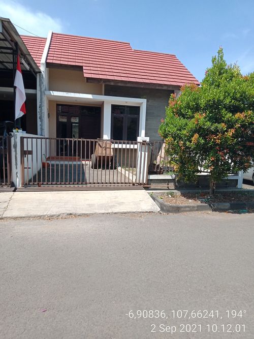 foto contoh rumah perumahan SETRA DAGO