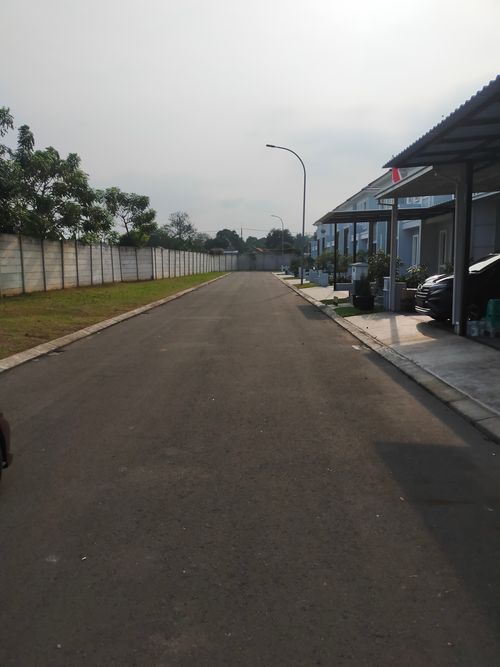 foto posisi tengah perumahan CLUSTER CHIARA, SUVARNA SUTERA
