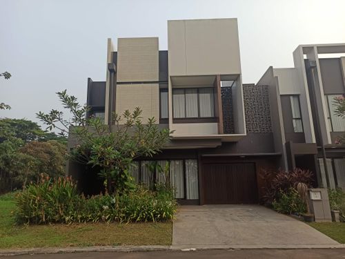 foto tampak rumah tipe EVERNIA perumahan CLUSTER ELDORA, SUVARNA SUTERA