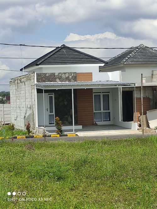 foto contoh rumah perumahan Tamansari residence