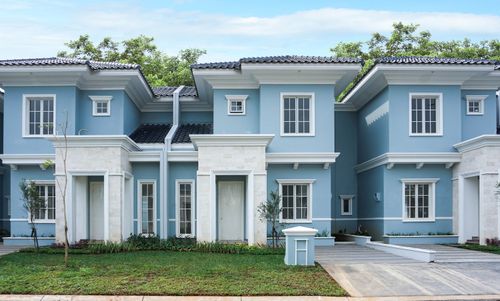 foto tampak rumah tipe DELPHINA perumahan Cluster Daru, Suvarna Sutera