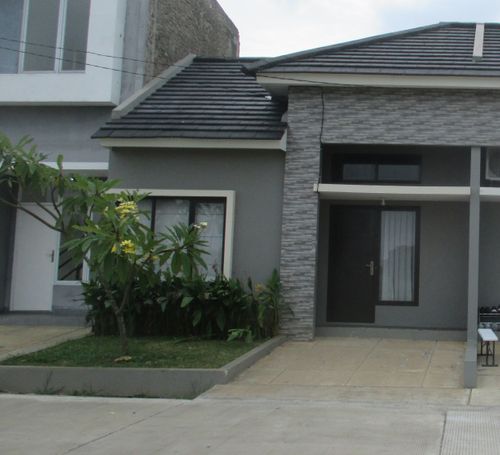 foto tampak rumah tipe BLOK C1 33/72 perumahan 3 BISNIS CENTER KARAWANG