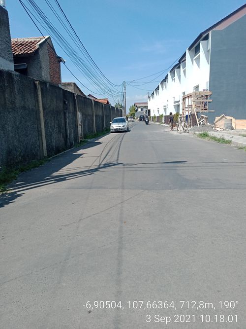 foto posisi tengah perumahan BUMI MAS KENCANA