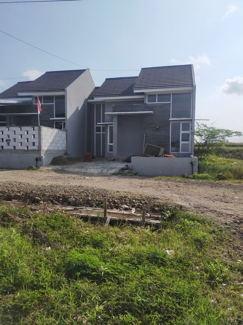 foto tampak rumah tipe 40 perumahan GRIYA SATRIA MANDALATAMA Karanglewas Kidul