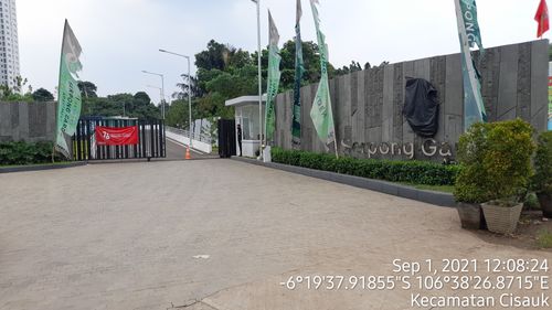 foto gerbang perumahan Serpong Garden Apartment