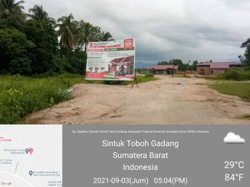 foto gerbang perumahan Istano Mande