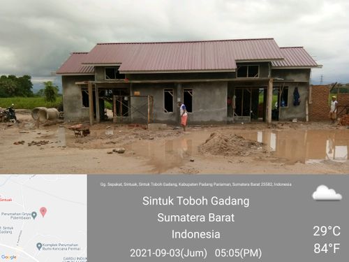 foto posisi tengah perumahan Istano Mande