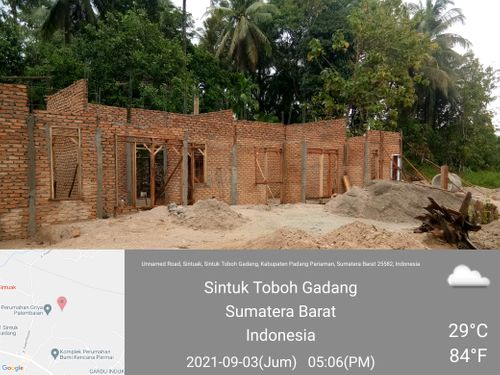 foto contoh rumah perumahan Istano Mande