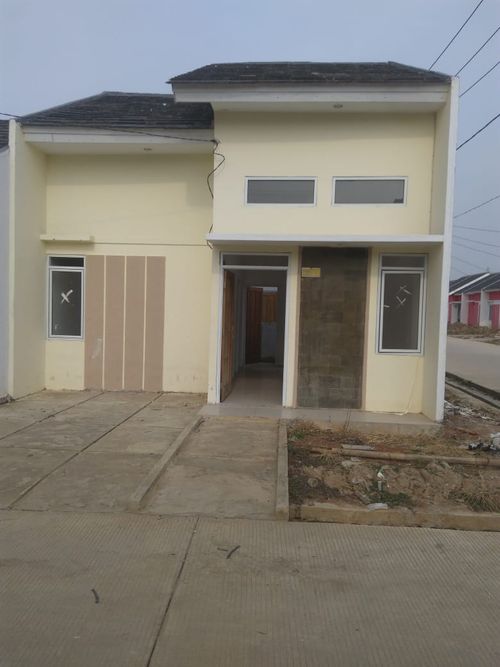 foto tampak rumah tipe Komersil perumahan Green Srimahi Residence1
