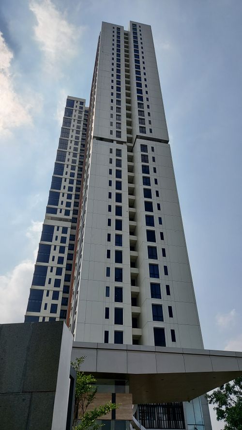 foto tampak rumah tipe 3 BR - A perumahan Permata Hijau Suites