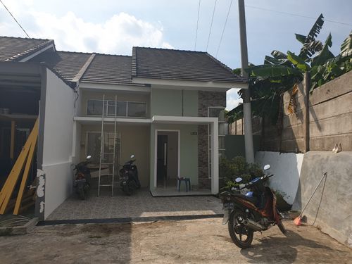 foto tampak rumah tipe Rumah Tinggal 54/135 perumahan Griya Duta Mas Cluster Akasia