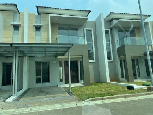 foto contoh rumah perumahan PIANO GOLF & SERENADE LAGOON - GOLF ISLAND