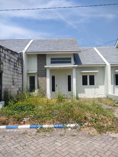 foto tampak rumah tipe 45 perumahan ROYAL PARK JUANDA