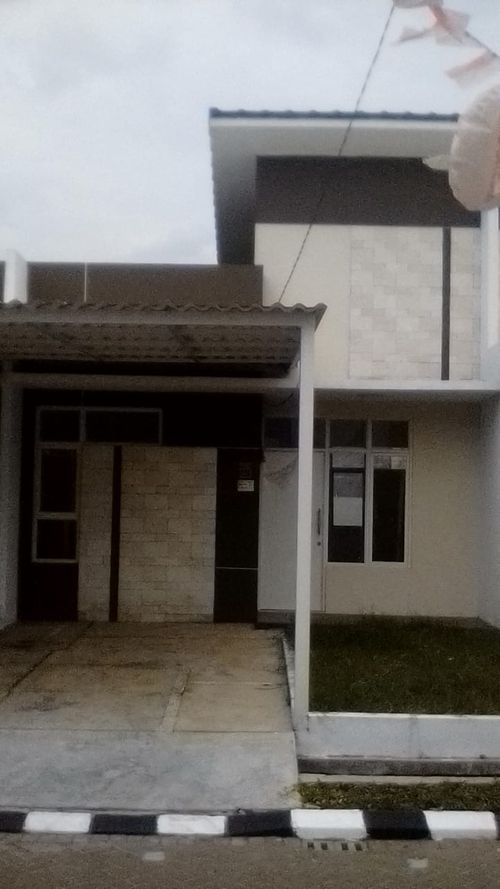 foto tampak rumah tipe REGINA perumahan Metland Cileungsi Sektor 6