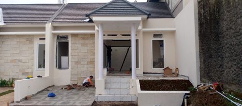 foto tampak rumah tipe laurel c10 perumahan VANAMA RESIDENCE