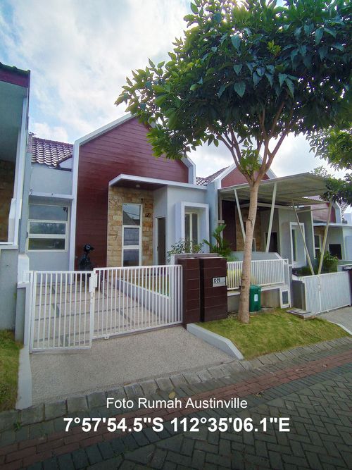foto tampak rumah tipe Burton perumahan Perum AUSTINVILLE