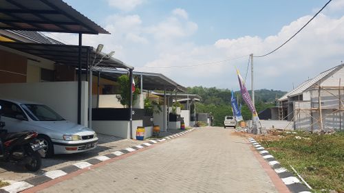 foto posisi tengah perumahan KLASTER 200 BANANA AYODYA SEKARAN