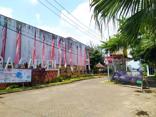 foto gerbang perumahan Garden Residence
