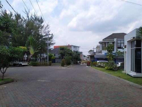 foto posisi tengah perumahan Garden Residence